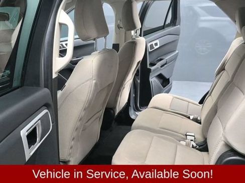 Used 2021 Ford Explorer 4WD image 13