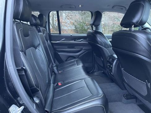 Used 2023 Jeep Grand Cherokee Limited w/ Luxury Tech Group II image 26