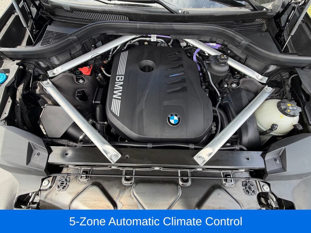 Used 2026 BMW X7 xDrive40i AWD/4WD image 17
