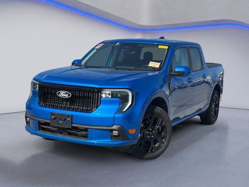 Used 2025 Ford Maverick Lobo AWD/4WD image 2