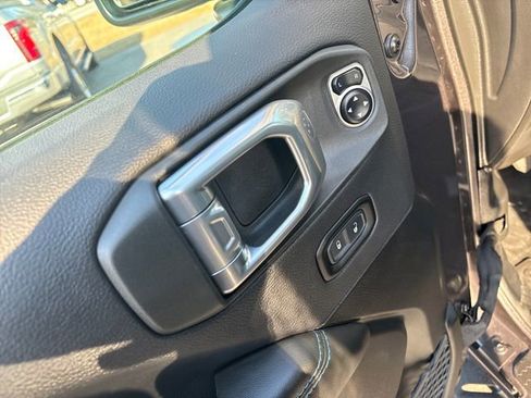 Used 2024 Jeep Wrangler Unlimited Rubicon 4xe w/ Technology Group image 11