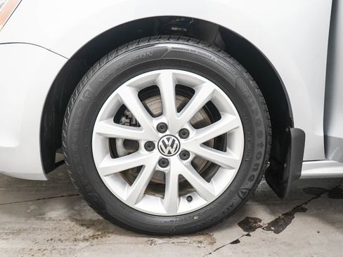 Used 2014 Volkswagen Jetta SE FWD image 25