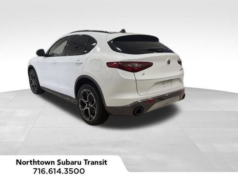 Used 2023 Alfa Romeo Stelvio Ti image 3