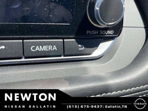 Used 2026 Nissan Rogue SV AWD/4WD image 11