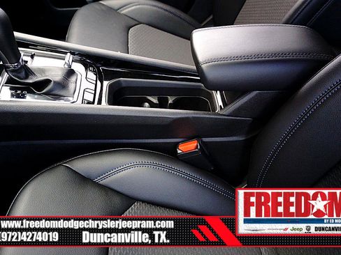 New 2026 Jeep Compass Latitude AWD/4WD image 34