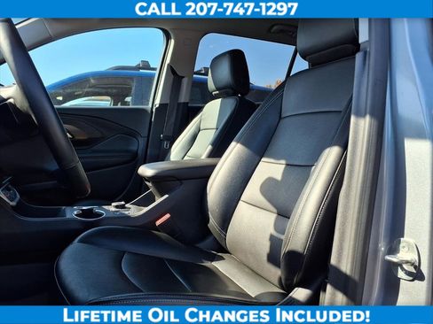 Used 2023 GMC Terrain SLT image 18