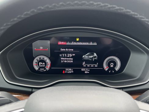 Used 2023 Audi Q5 2.0T Prestige w/ Prestige Package image 21