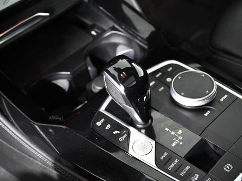 Used 2025 BMW X4 xDrive30i image 16