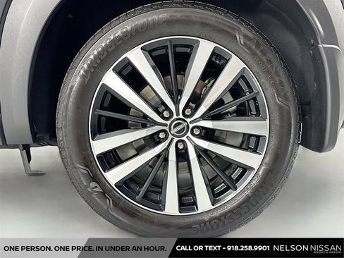 Certified 2025 Nissan Pathfinder Platinum w/ Cargo Package FWD image 34