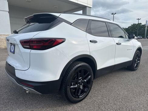 Used 2024 Chevrolet Blazer LT AWD/4WD image 5
