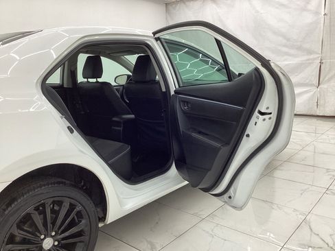 Used 2014 Toyota Corolla S image 23