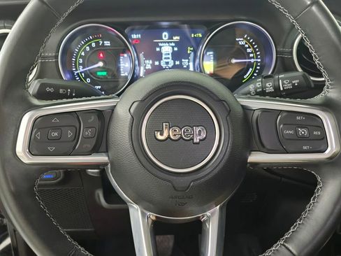 Used 2022 Jeep Wrangler Unlimited Sahara 4xe image 23