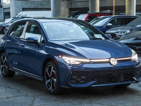 New 2026 Volkswagen GTI SE image 3