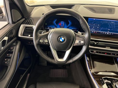 Used 2026 BMW X5 sDrive40i image 25