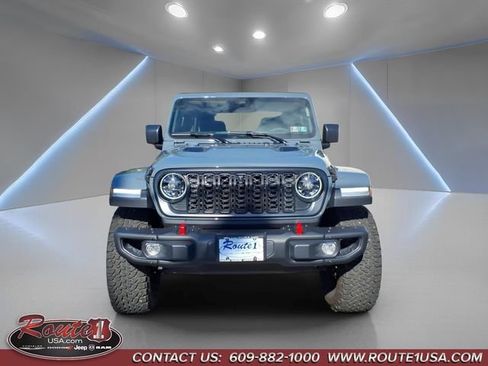 Used 2026 Jeep Wrangler Unlimited Rubicon AWD/4WD image 9