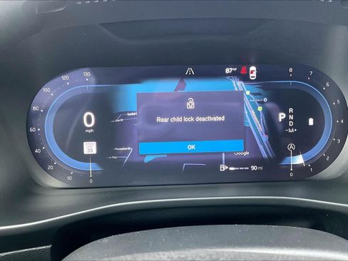 Used 2025 Volvo XC40 B5 Ultra w/ Climate Package image 26