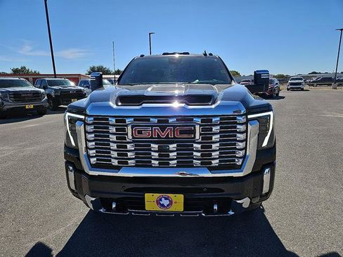 Used 2025 GMC Sierra 2500 Denali w/ Denali Reserve Package image 8