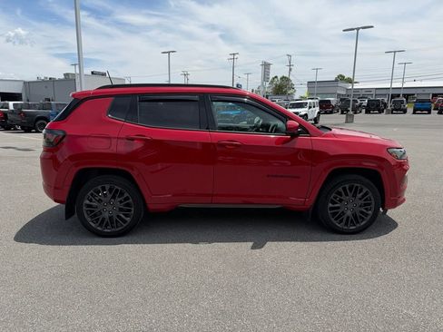 Used 2022 Jeep Compass Limited w/ (RED) Package AWD/4WD image 6