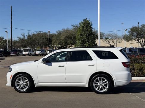 Used 2023 Dodge Durango GT image 4