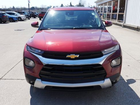 Used 2023 Chevrolet TrailBlazer LT w/ Convenience Package FWD image 3