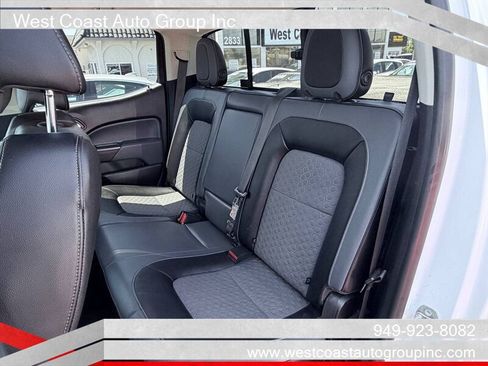 Used 2017 Chevrolet Colorado Z71 AWD/4WD image 11