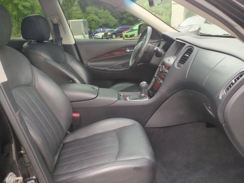 Used 2016 INFINITI QX50 AWD w/ Premium Package image 28