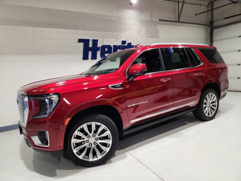 Certified 2023 GMC Yukon Denali w/ Denali Reserve Package AWD/4WD image 2