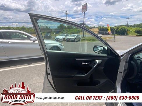 Used 2015 Nissan Altima 2.5 S w/ Power Driver Seat Package FWD image 9