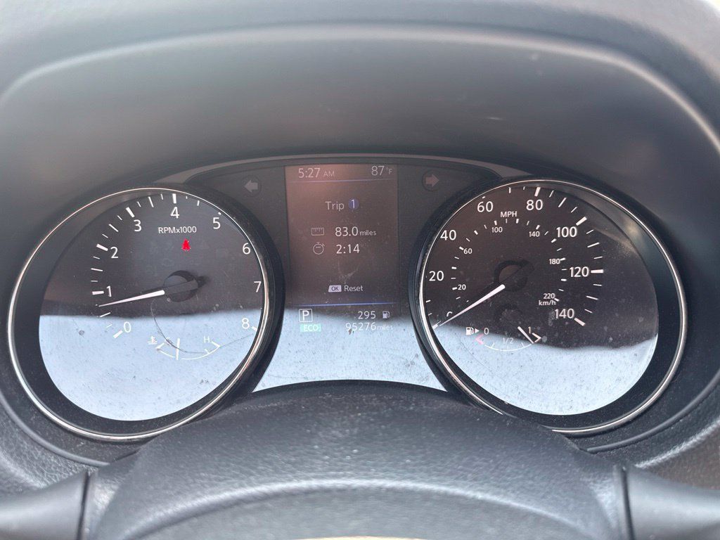 Used 2018 Nissan Rogue SV FWD image 6