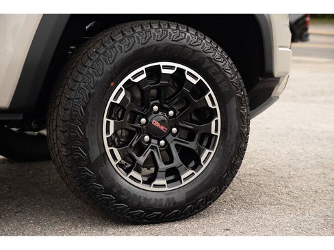 New 2026 GMC Canyon AT4 AWD/4WD image 10