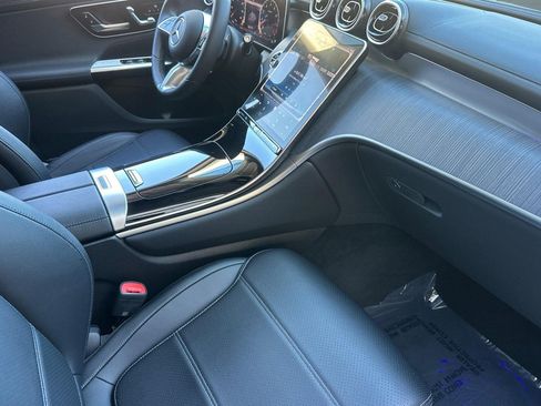 Used 2024 Mercedes-Benz GLC 300 4MATIC image 33
