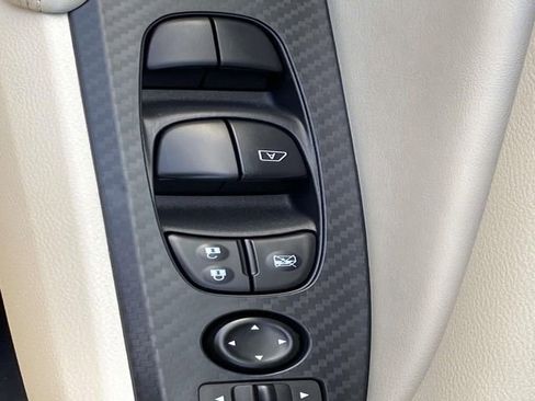 Used 2025 Nissan Altima 2.5 SV image 34