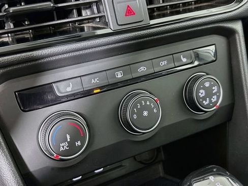 Certified 2022 Volkswagen Taos S AWD/4WD image 17