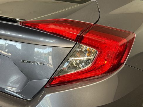Used 2019 Honda Civic Sport image 34