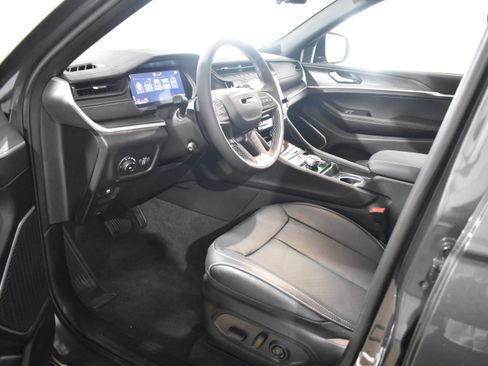 New 2026 Jeep Grand Cherokee Limited Reserve image 23