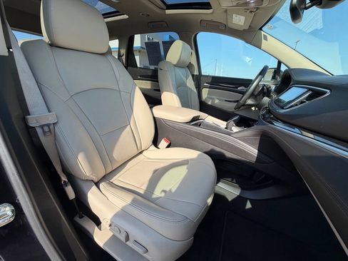 Used 2020 Buick Enclave Premium w/ Sun and Sites Package AWD/4WD image 30