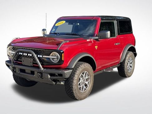 Used 2025 Ford Bronco Badlands AWD/4WD image 1