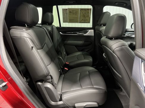 Used 2024 Cadillac XT6 Premium Luxury w/ Technology Package image 29