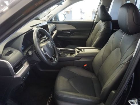 Used 2024 Toyota Grand Highlander AWD image 22
