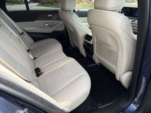 Certified 2025 Mercedes-Benz GLE 450 4MATIC image 18