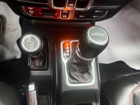 Used 2020 Jeep Gladiator Rubicon AWD/4WD image 30