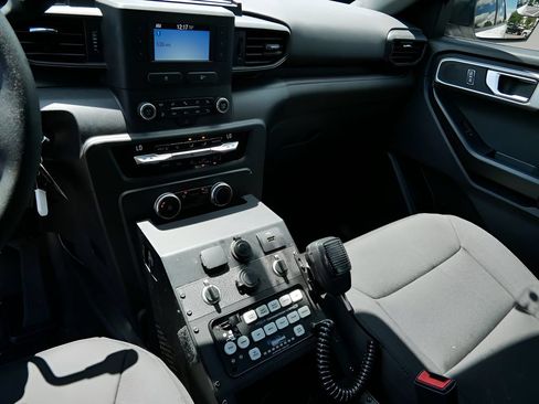 Used 2023 Ford Explorer 4WD Police Interceptor image 15
