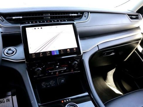 Used 2021 Jeep Grand Cherokee L Limited image 16