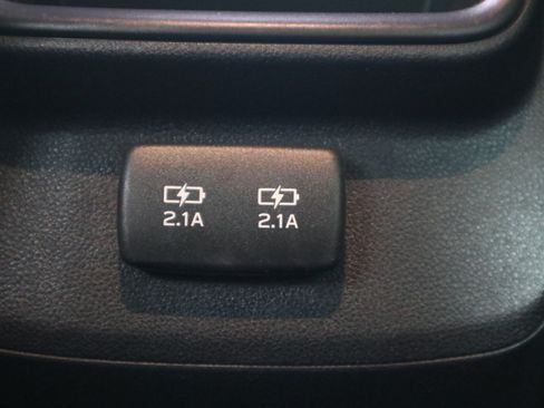 Used 2020 Subaru Outback Premium AWD/4WD image 17