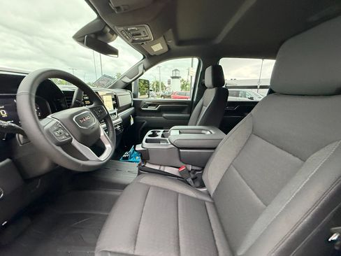 New 2026 GMC Sierra 2500 SLE w/ SLE Value Package; AWD/4WD image 4