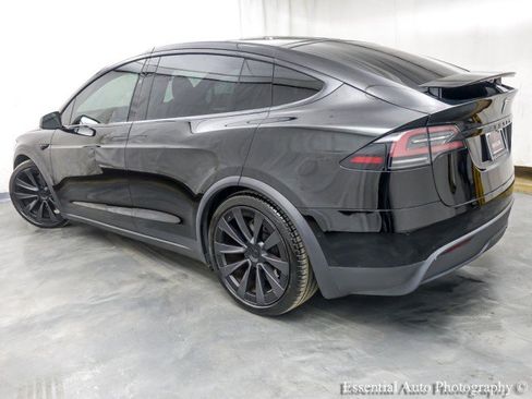 Used 2022 Tesla Model X image 9