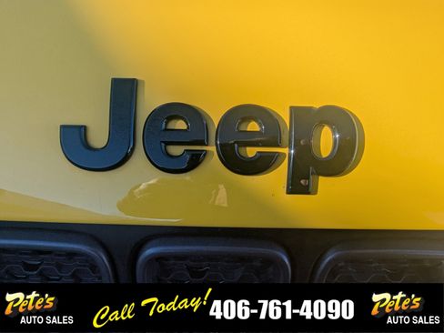 Used 2023 Jeep Renegade Trailhawk image 19