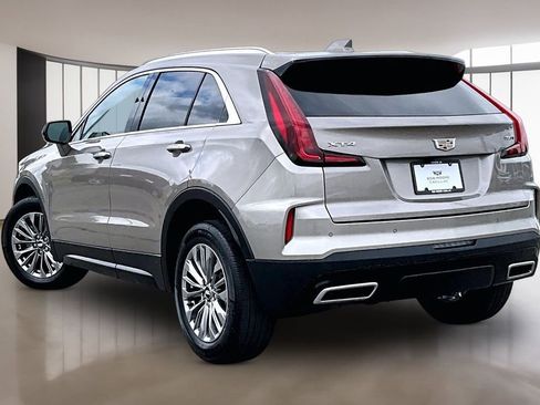 Used 2024 Cadillac XT4 Premium Luxury w/ Technology Package FWD image 12