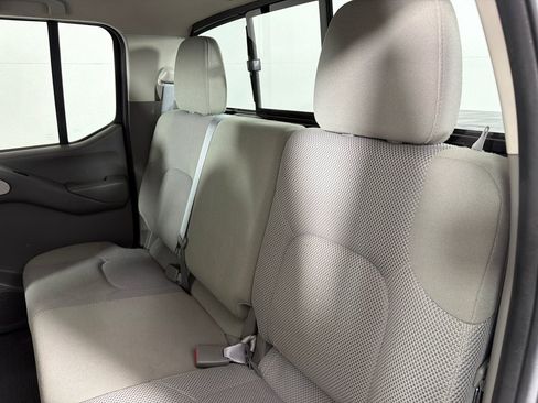 Used 2019 Nissan Frontier SV AWD/4WD image 17