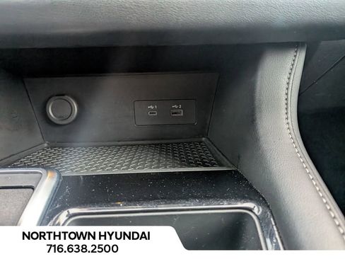 Used 2025 Nissan Pathfinder SV image 17
